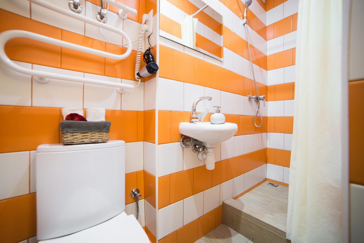 Mini Economy Apartments- Filatova 10 利沃夫 外观 照片