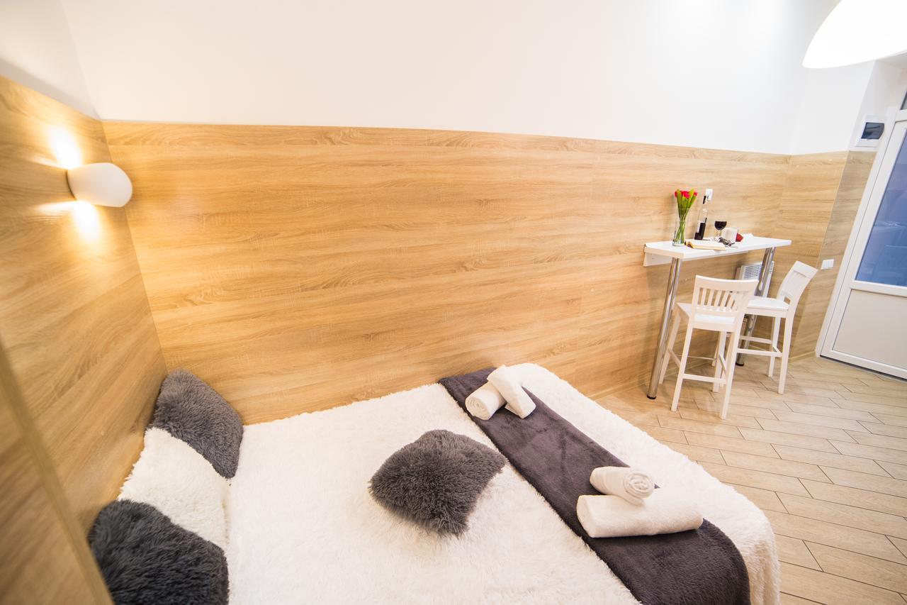 Mini Economy Apartments- Filatova 10 利沃夫 外观 照片